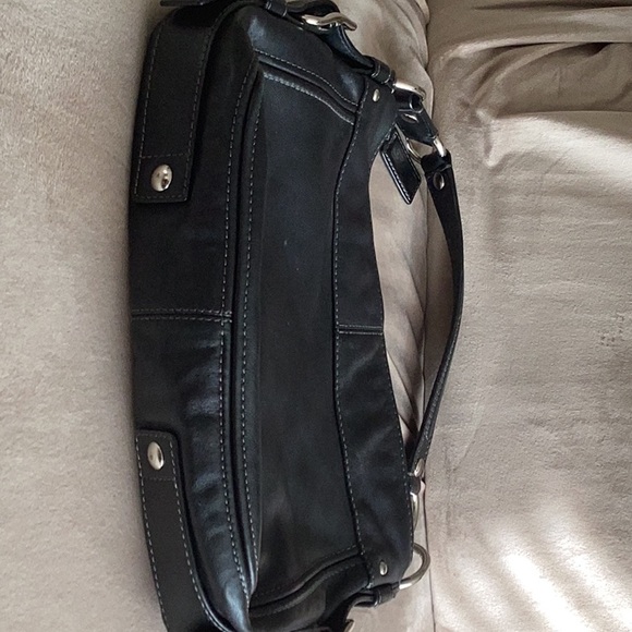 Coach Black Leather Shoulder Bag - Picture 7 of 7